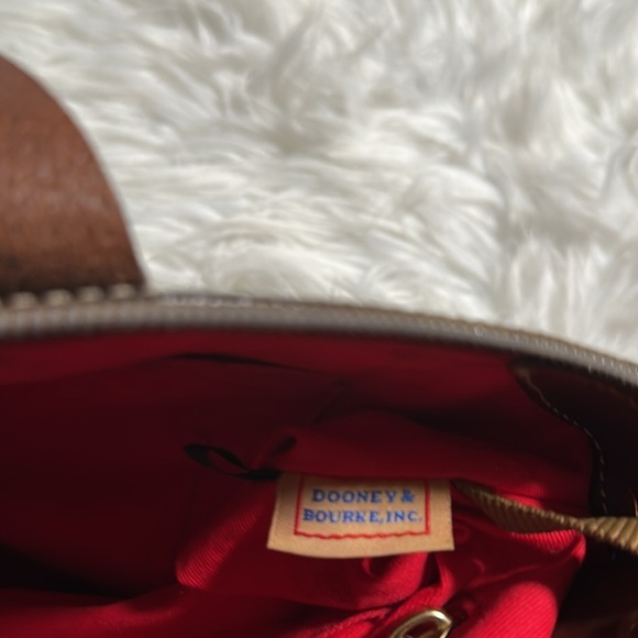 Vintage Dooney & Bourke Black/Brown, Leather bag w/ crossbody strap - Picture 11 of 15